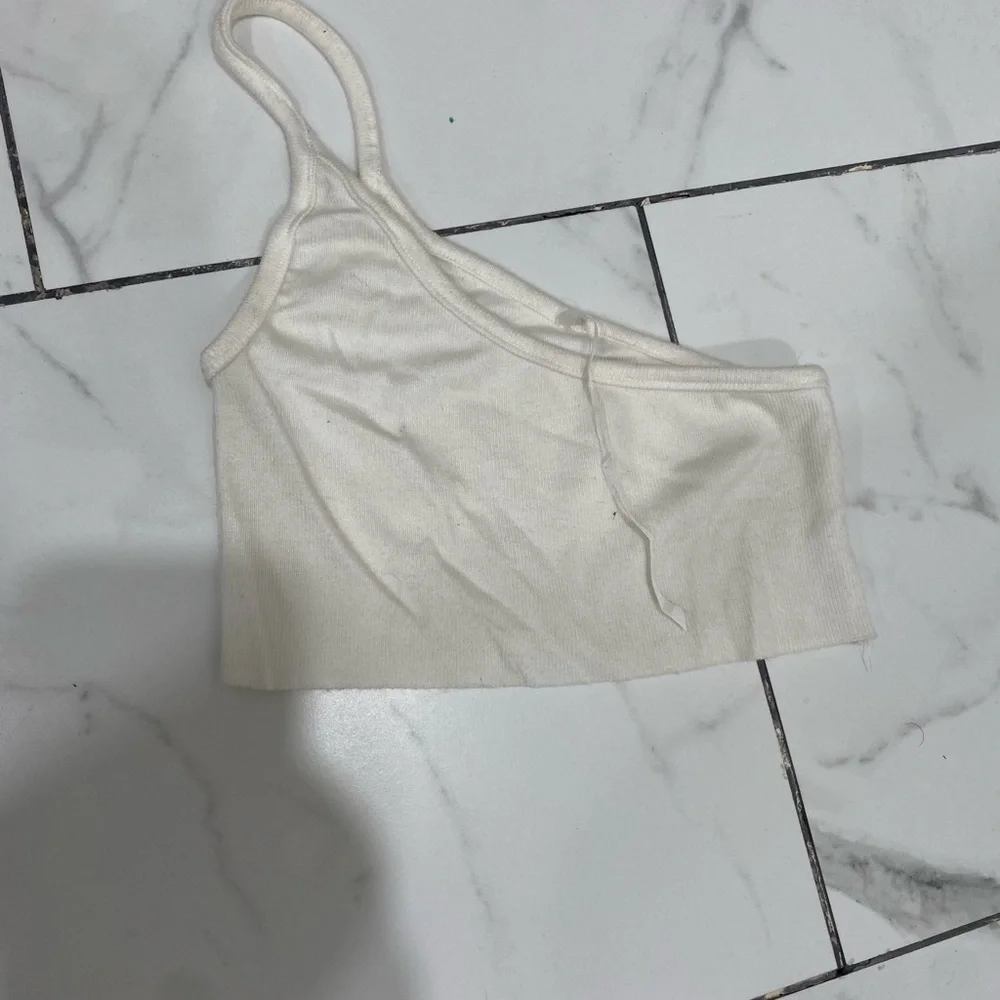 Are you am I Wylie crop top - Picture 3 of 6